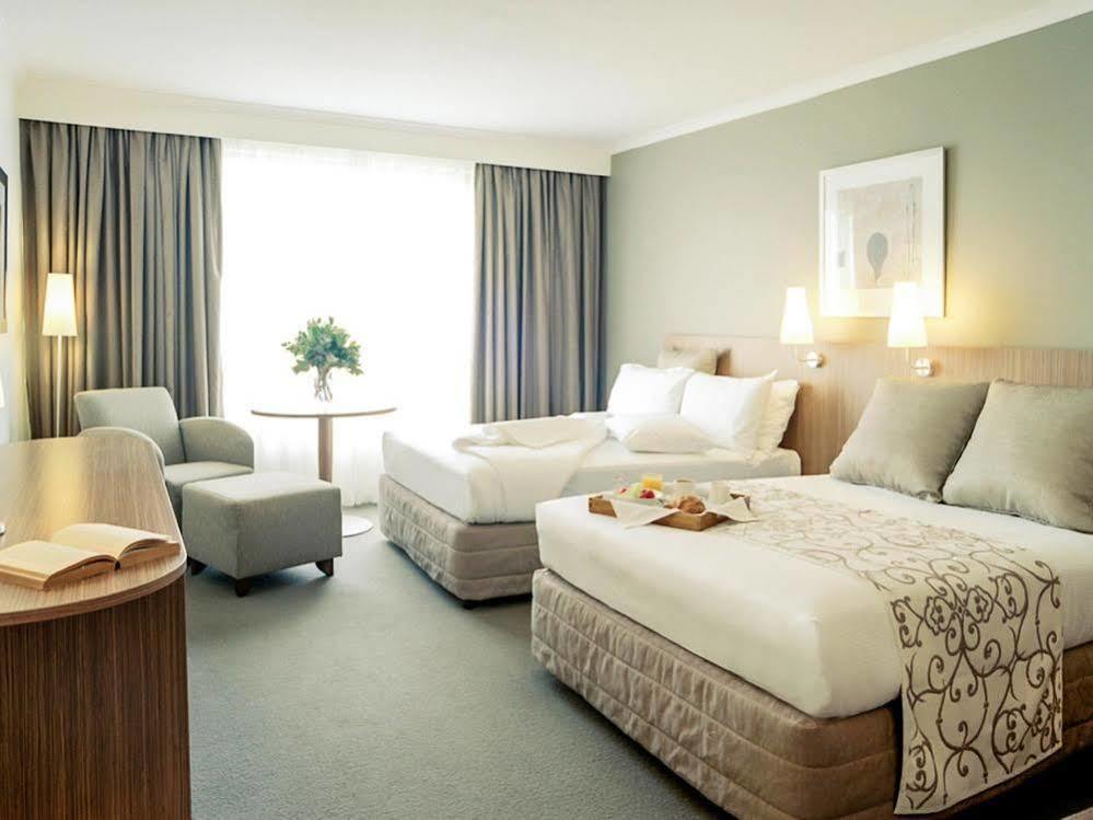 Mercure Sydney Parramatta Rosehill Extérieur photo